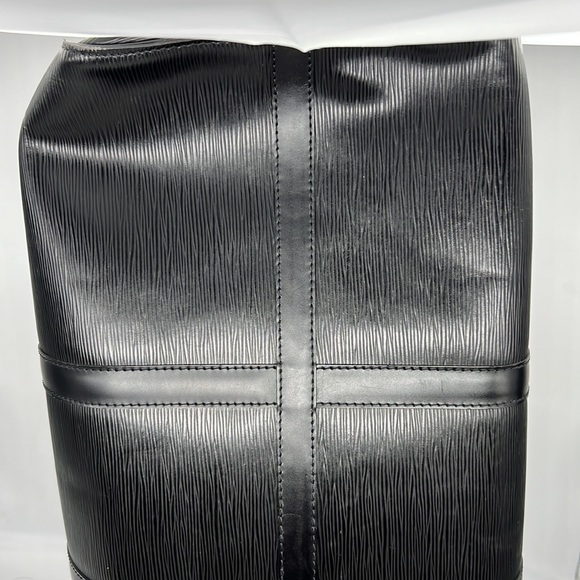 Louis Vuitton AUTHENTIC Epi Keepall 50 PreLoved - Picture 15 of 17